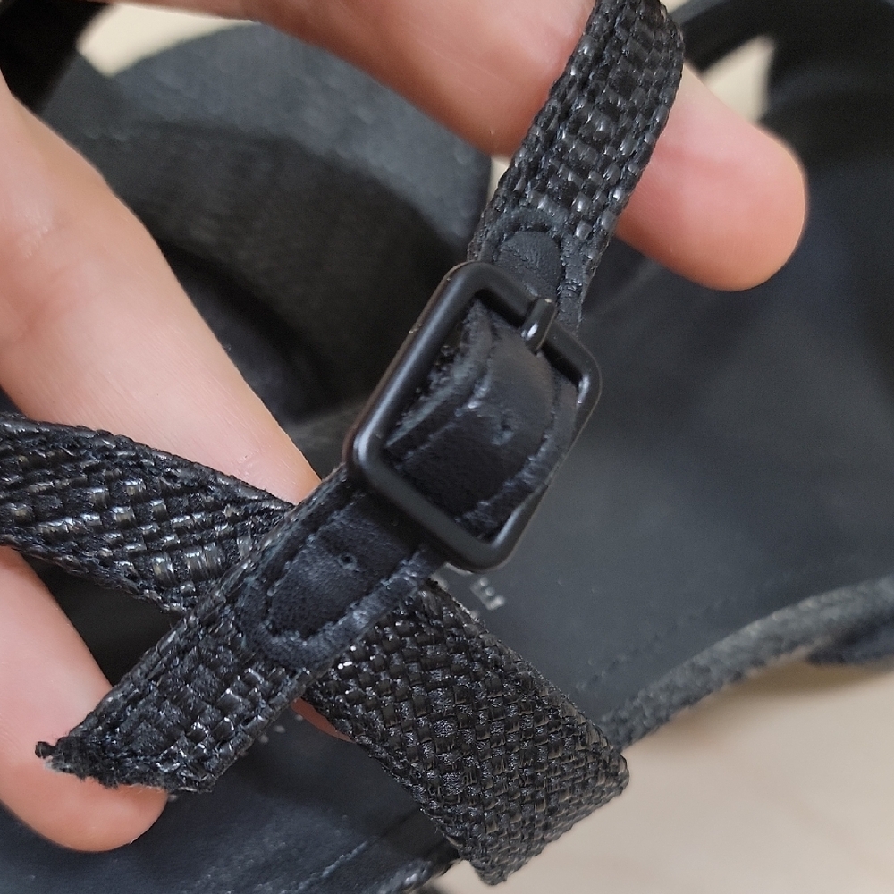 Kenneth Cole Reaction Reeva Platform Heels - Picture 14 of 16